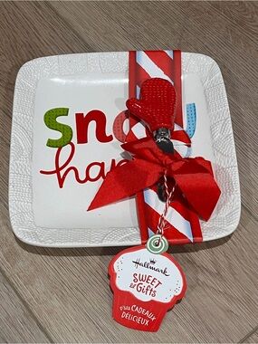 Hallmark White Dessert Plate with Red Mitten Spreader and Ribbon